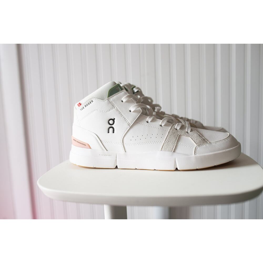 On The Roger Clubhouse Mid Sneakers 10.5 Women's NEW